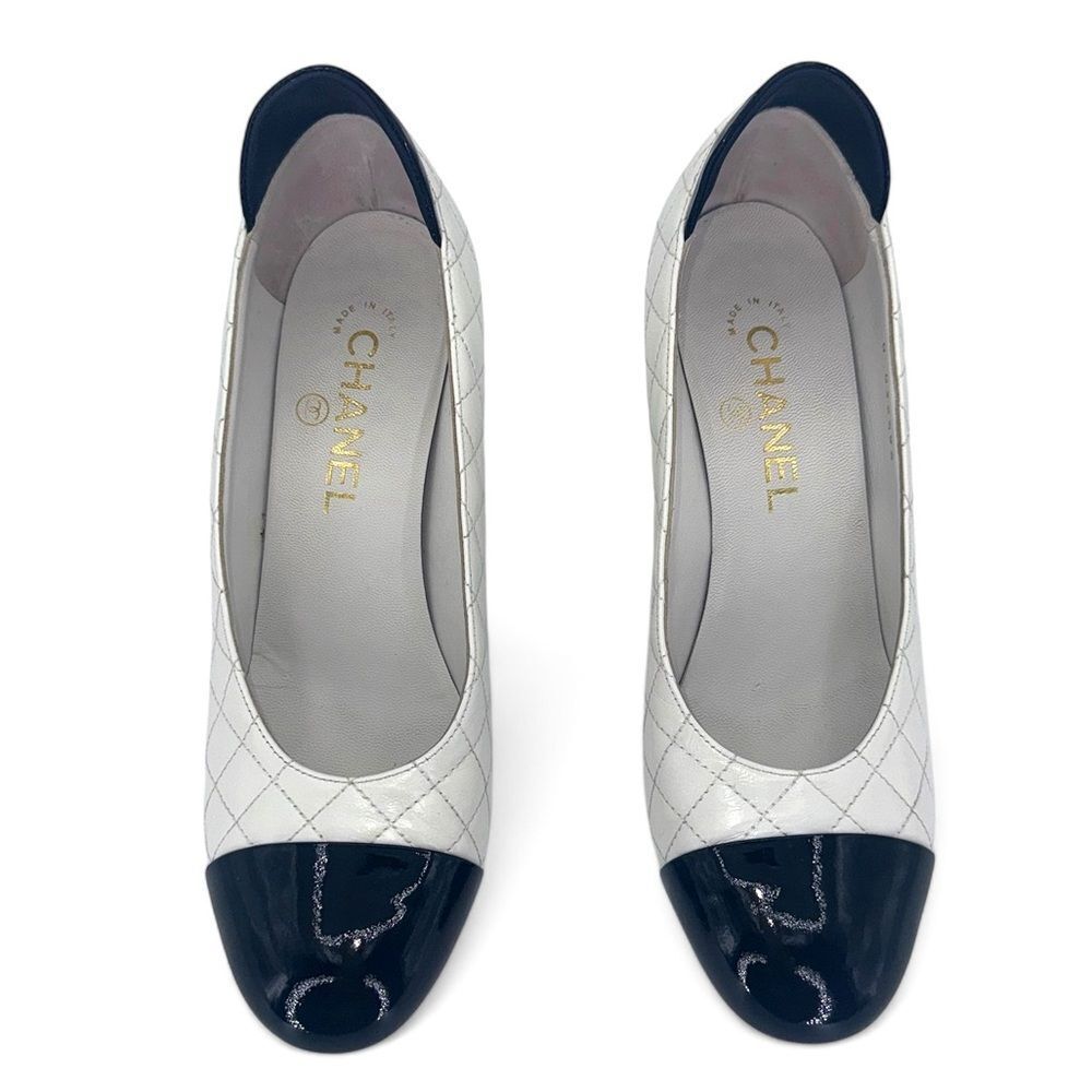 CHANEL White CC Logo Diamond Quilted Black Cap Toe Pumps Size EU37.5 - Picture 3 of 10